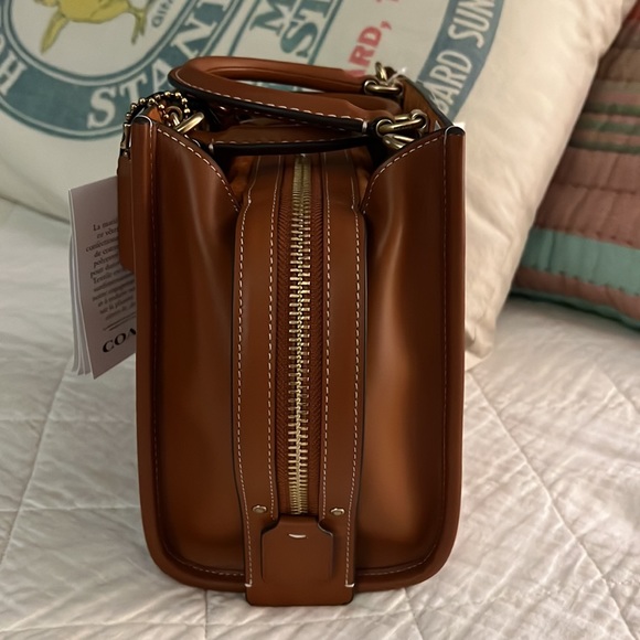 NWT Coach Lips Bag - Picture 4 of 6